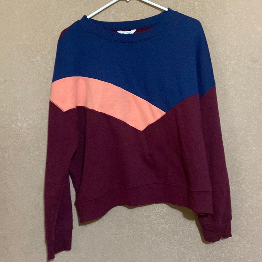 Cropped crew neck